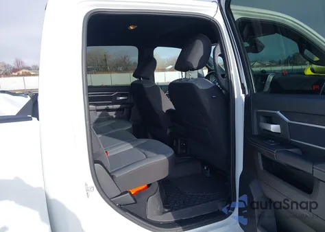 2024 Ram 2500 Big Horn 4X4 6'4 Box from USA, damaged, VIN 3C6UR5DJXRG285426